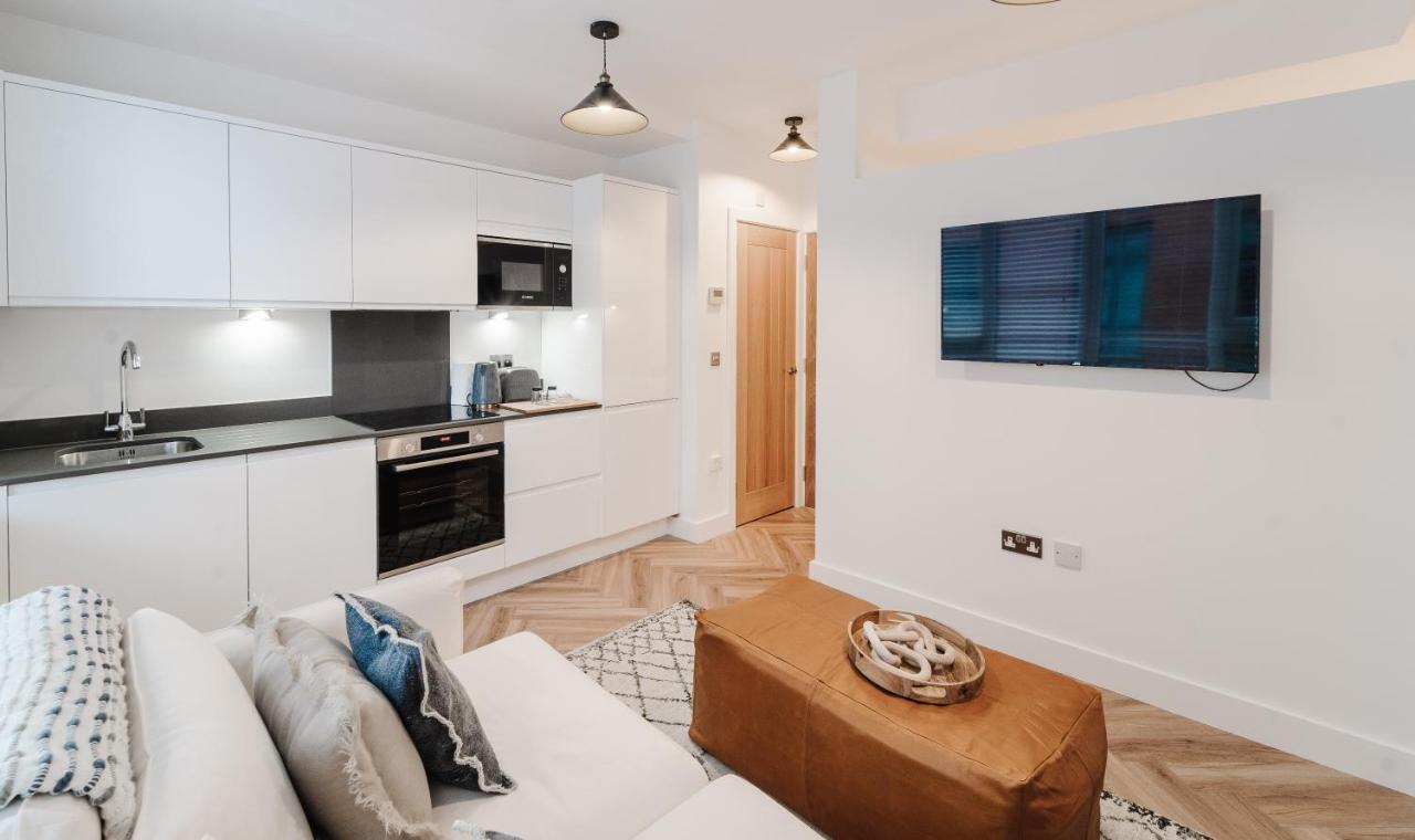 Royal House Stylish Apartments - Τσέστερ Εξωτερικό φωτογραφία