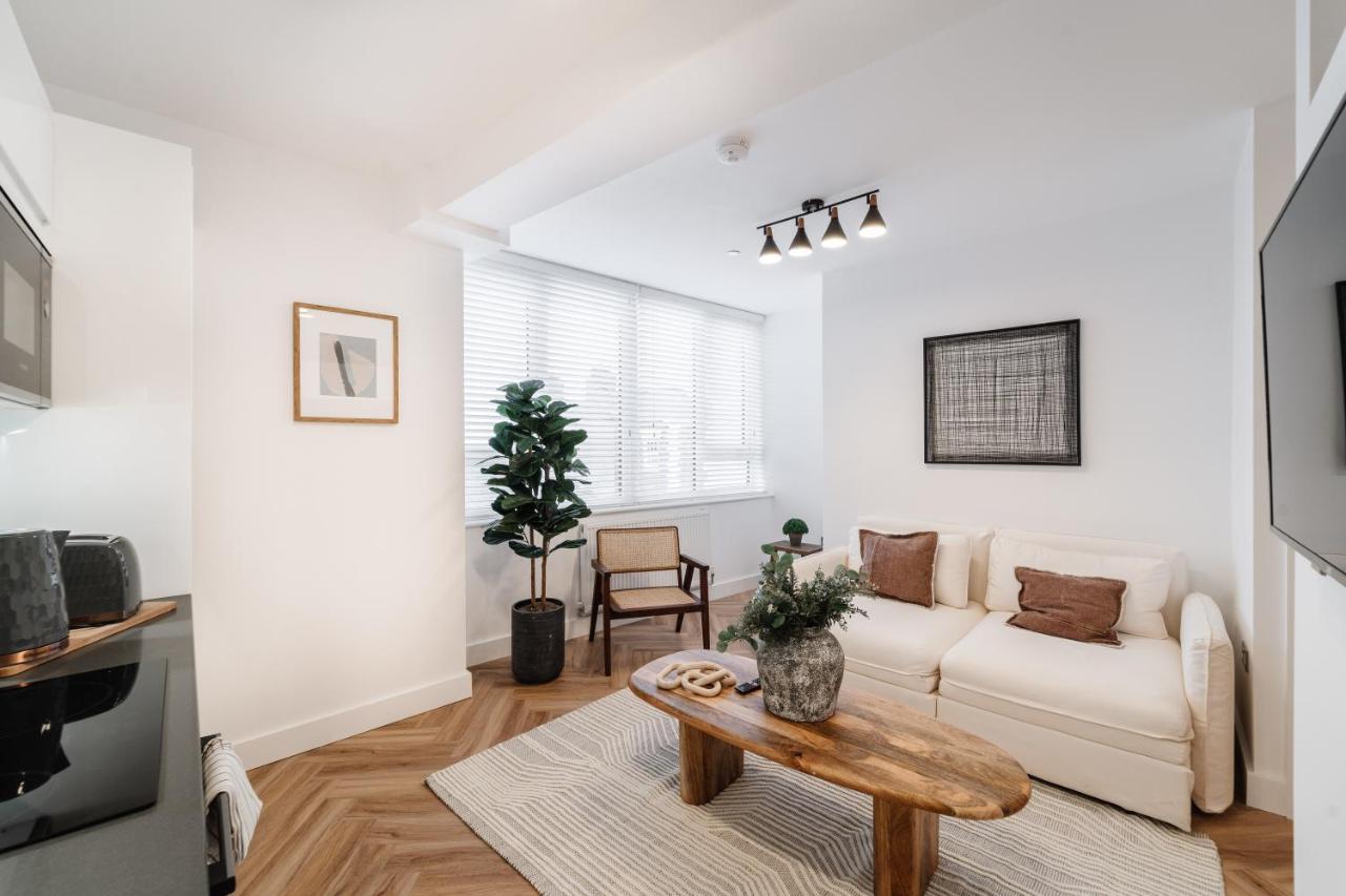 Royal House Stylish Apartments - Τσέστερ Εξωτερικό φωτογραφία