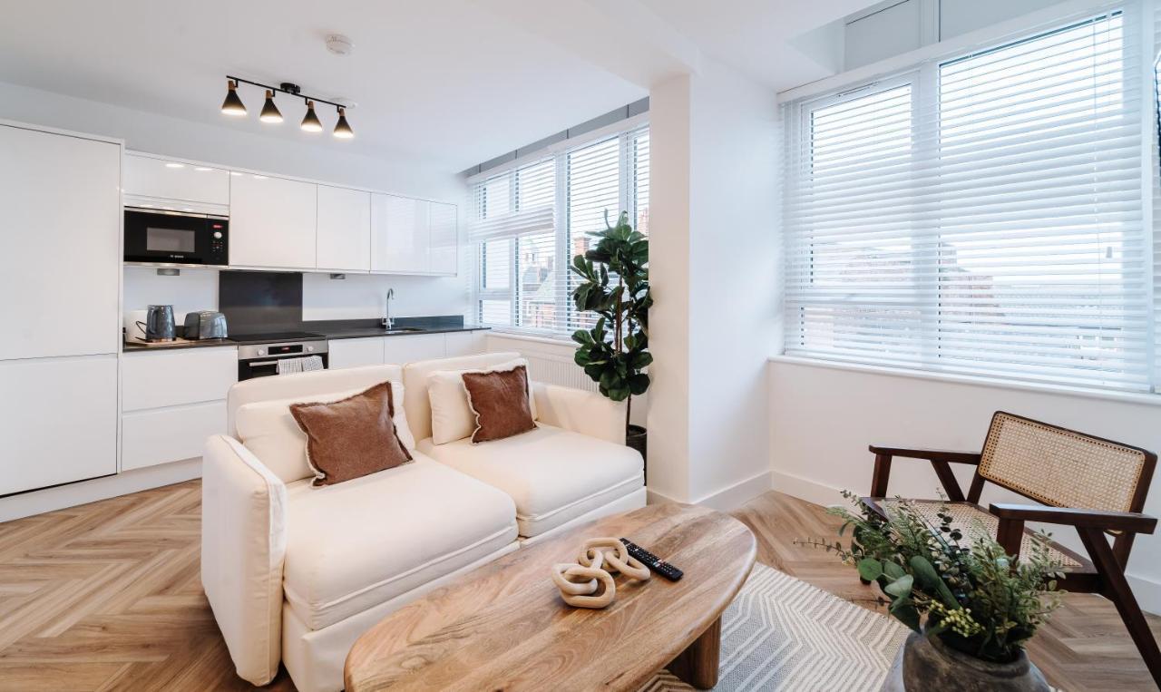 Royal House Stylish Apartments - Τσέστερ Εξωτερικό φωτογραφία