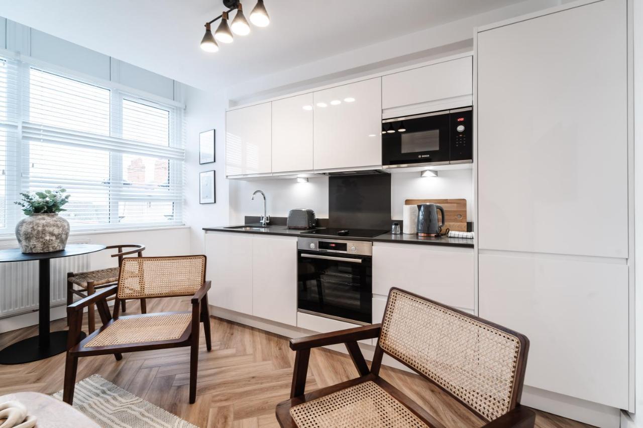 Royal House Stylish Apartments - Τσέστερ Εξωτερικό φωτογραφία