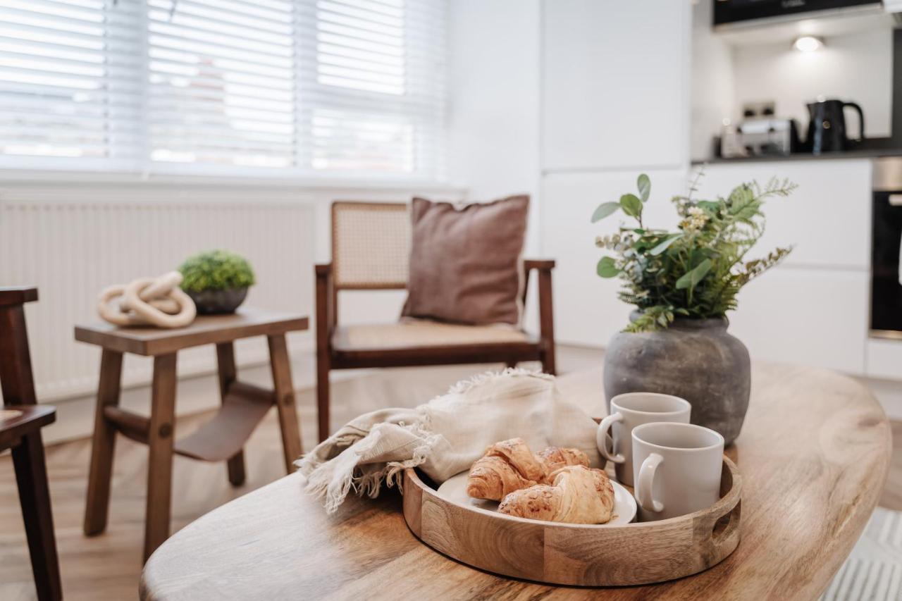 Royal House Stylish Apartments - Τσέστερ Εξωτερικό φωτογραφία