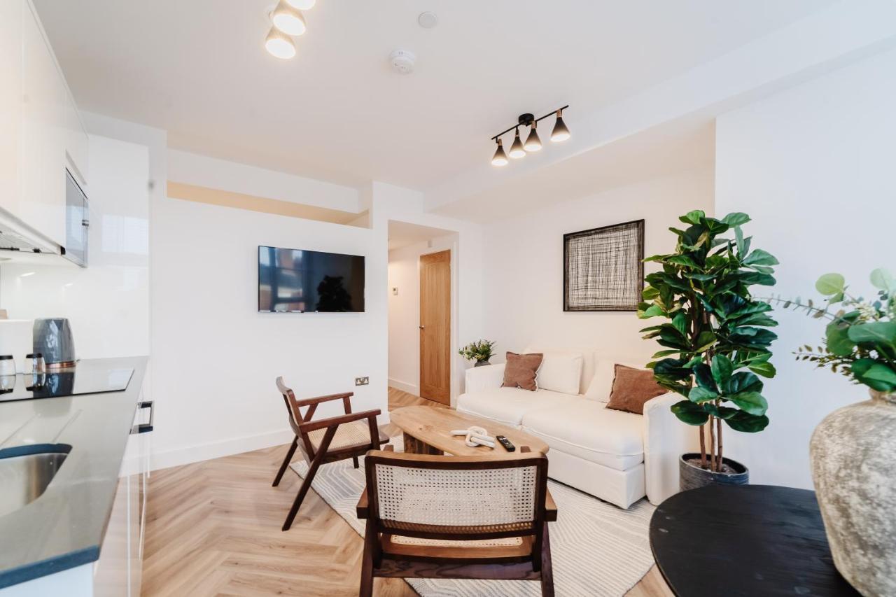 Royal House Stylish Apartments - Τσέστερ Εξωτερικό φωτογραφία